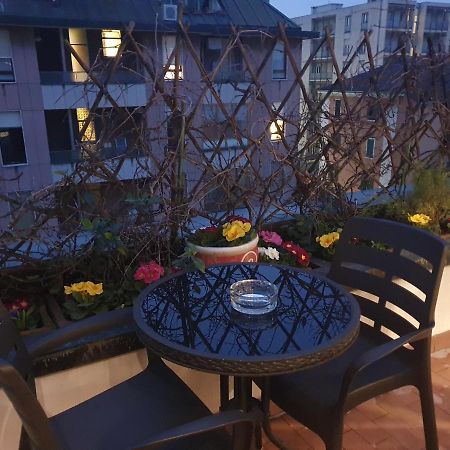 The Boheme Vintage Junior Suite ---- Cozy & Quiet & Comfortable With Private Bathroom & Fully Equipped Kitchenette & Cozy Balcony - Lift To 4Th Floor - Metro' Verde -Green Subway Porta Genova Milano Eksteriør billede