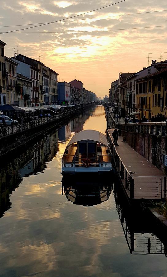 The Boheme Vintage Junior Suite ---- Cozy & Quiet & Comfortable With Private Bathroom & Fully Equipped Kitchenette & Cozy Balcony - Lift To 4Th Floor - Metro' Verde -Green Subway Porta Genova Milano Eksteriør billede
